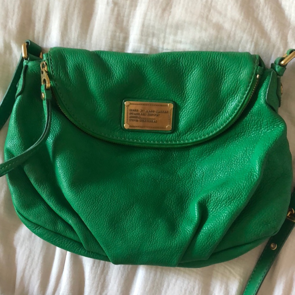 💕 marc by marc jacobs green crossbody